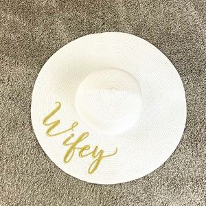 👒 Wifey White Wide brim summer hat